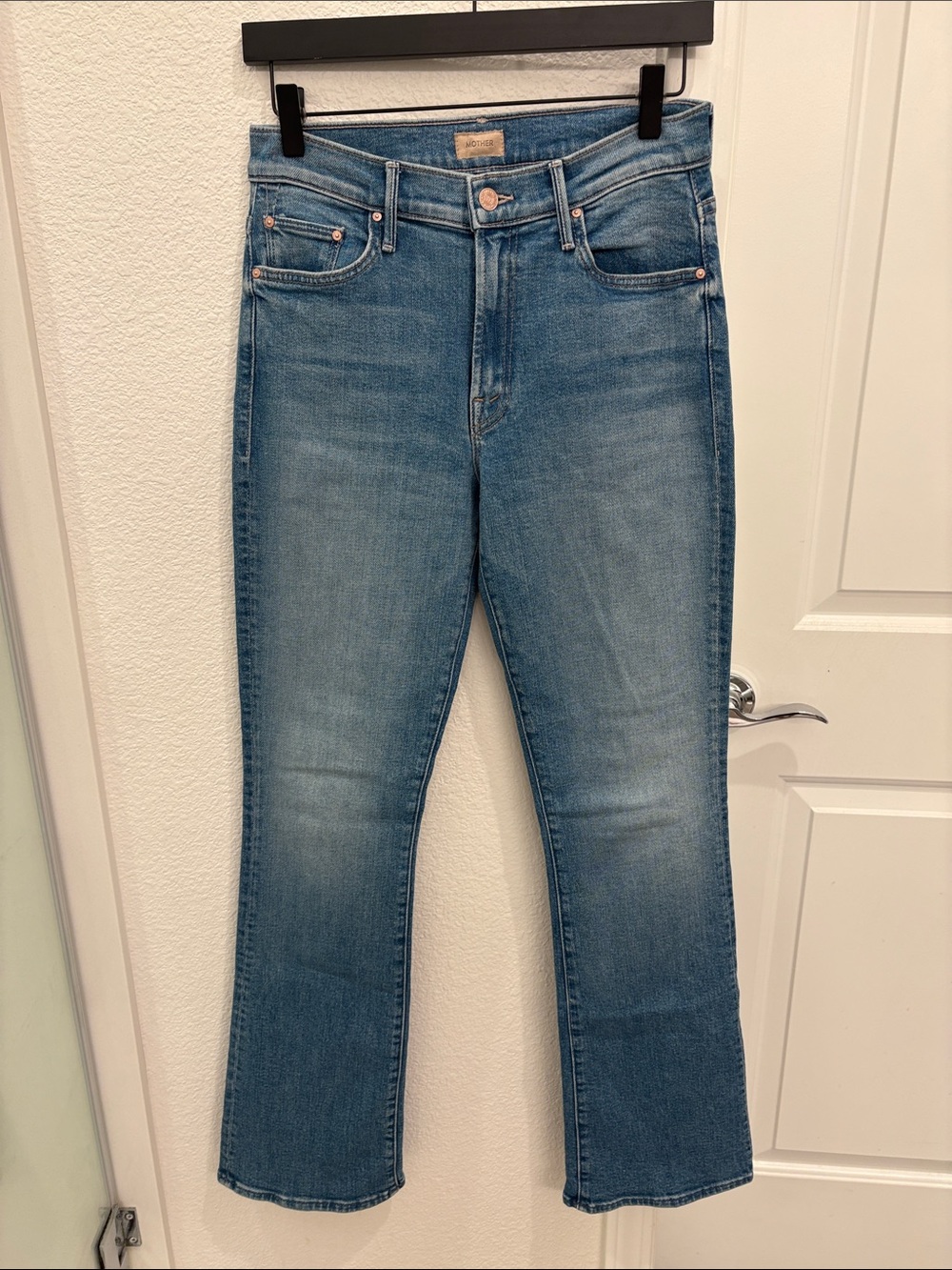 MOTHER Outsider Sneak - Flag Me Down - Mid-Rise Boot Cut Jeans - 28